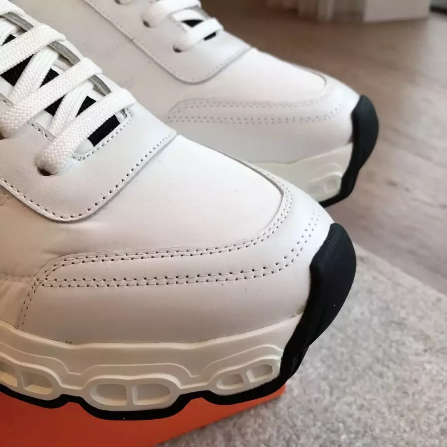 Hermes Men’s Impulse Sneakers in White Fabric and Leather – HM017