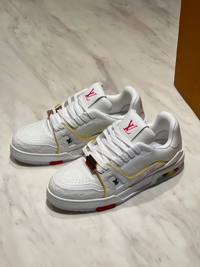 LOUIS VUITTON TRAINER SNEAKER – LVS240