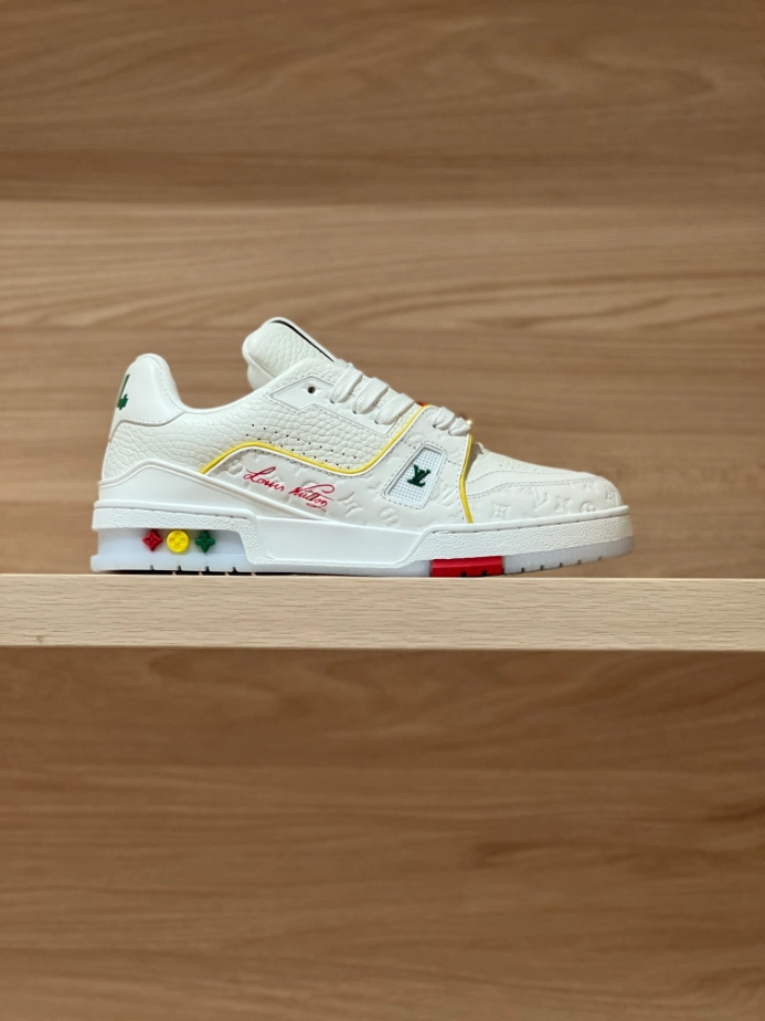 LOUIS VUITTON TRAINER SNEAKER – LVS240