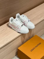 LOUIS VUITTON TRAINER SNEAKER – LVS241