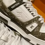 LOUIS VUITTON TRAINER SNEAKER – LVS242