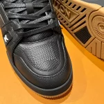 LOUIS VUITTON TRAINER SNEAKER – LVS243