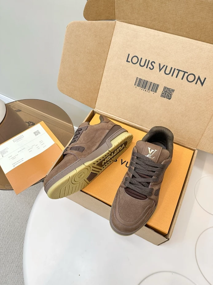LOUIS VUITTON TRAINER SNEAKER – LVS245