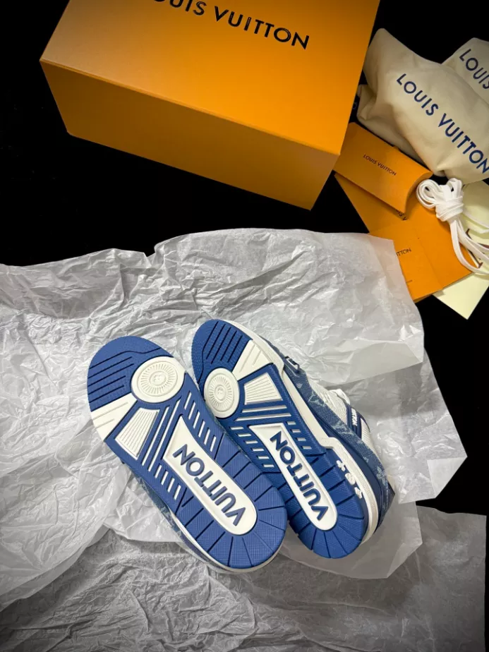LOUIS VUITTON TRAINER SNEAKER – LVS249