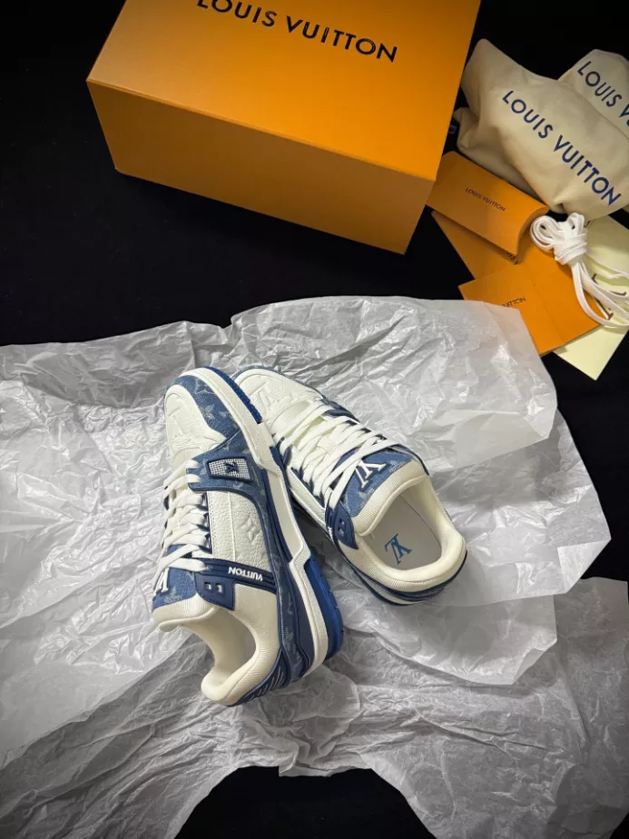 LOUIS VUITTON TRAINER SNEAKER – LVS249