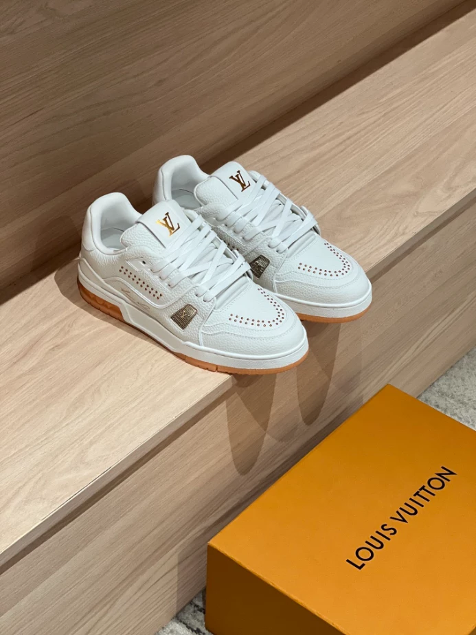 LOUIS VUITTON TRAINER SNEAKER – LVS250