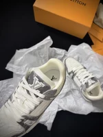 LOUIS VUITTON TRAINER SNEAKER – LVS252