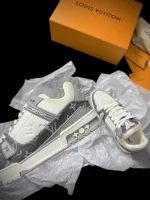 LOUIS VUITTON TRAINER SNEAKER – LVS252