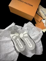 LOUIS VUITTON TRAINER SNEAKER – LVS252
