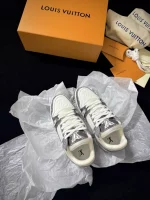 LOUIS VUITTON TRAINER SNEAKER – LVS252