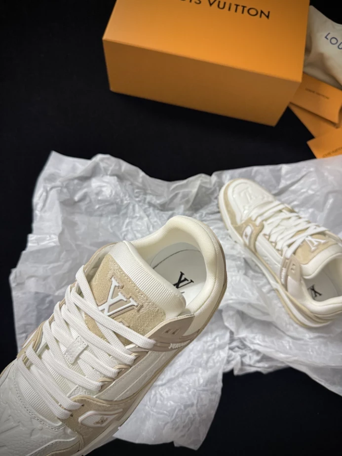 LOUIS VUITTON TRAINER SNEAKER – LVS253