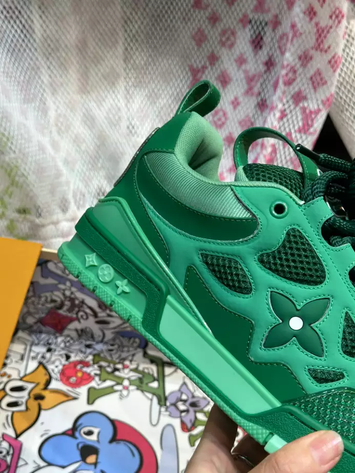 LV SKATE SNEAKERS IN GREEN – LVS227