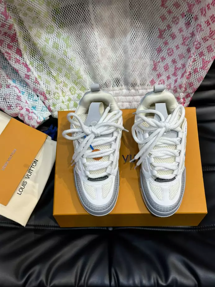 LV SKATE SNEAKERS IN GREY – LVS226