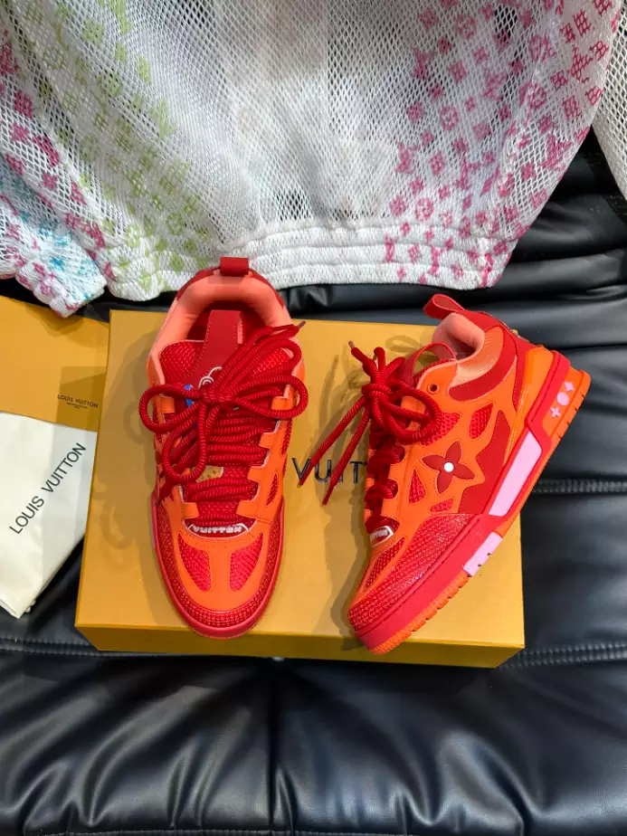 LV SKATE SNEAKERS IN RED – LVS225