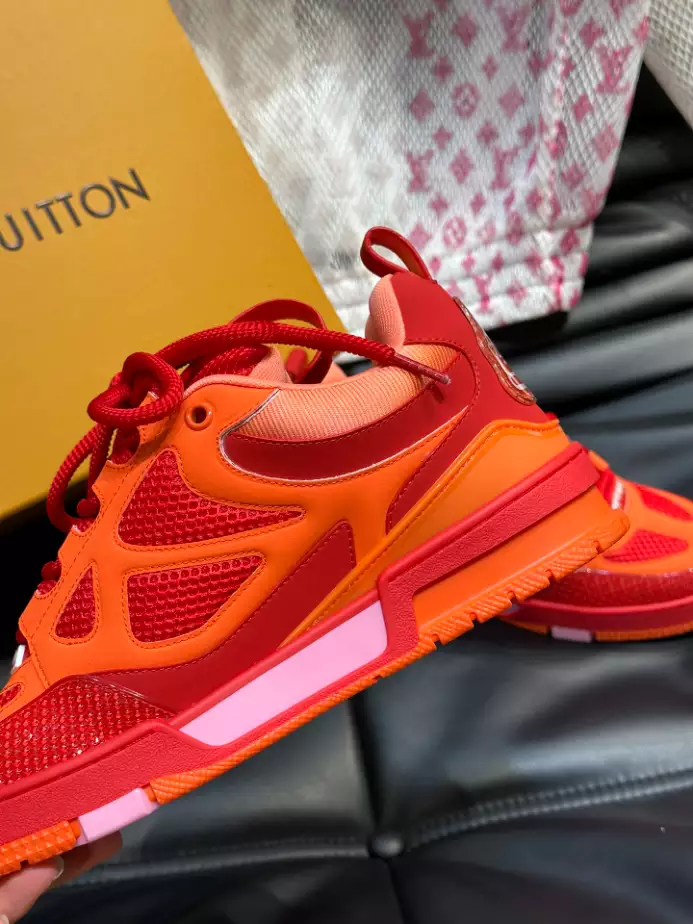 LV SKATE SNEAKERS IN RED – LVS225