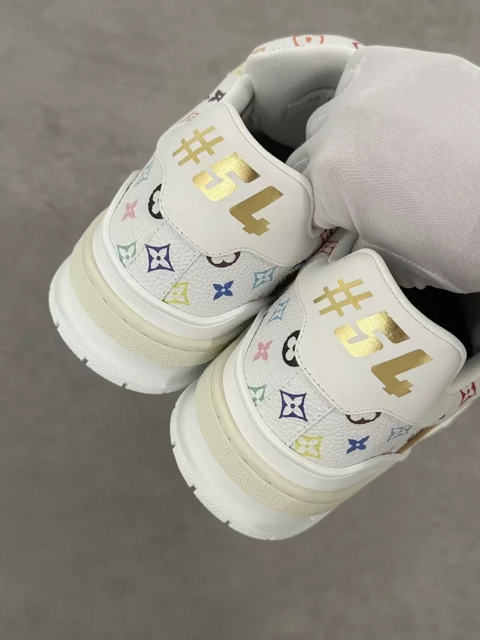 LV x TM LV TRAINER SNEAKER IN WHITE – LVS239