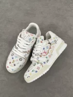 LV x TM LV TRAINER SNEAKER IN WHITE – LVS239