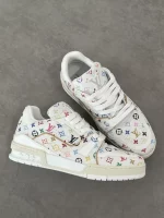 LV x TM LV TRAINER SNEAKER IN WHITE – LVS239