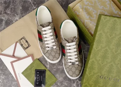 MENS-GUCCI-ACE-SNEAKER-WITH-WEB-GCC283-6-1.webp
