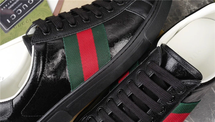 MEN’S GUCCI ACE SNEAKER WITH WEB – GCC284