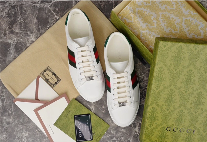 MEN’S GUCCI ACE SNEAKER WITH WEB – GCC285