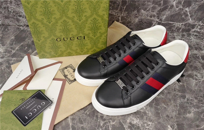 MEN’S GUCCI ACE SNEAKER WITH WEB – GCC286
