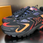 RUNNER TATIC SNEAKERS IN BLACK AND ORANGE – LVS237