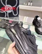 VERSACE WOMEN’S ODISSEA SNEAKERS IN BLACK LEATHER – VSS017