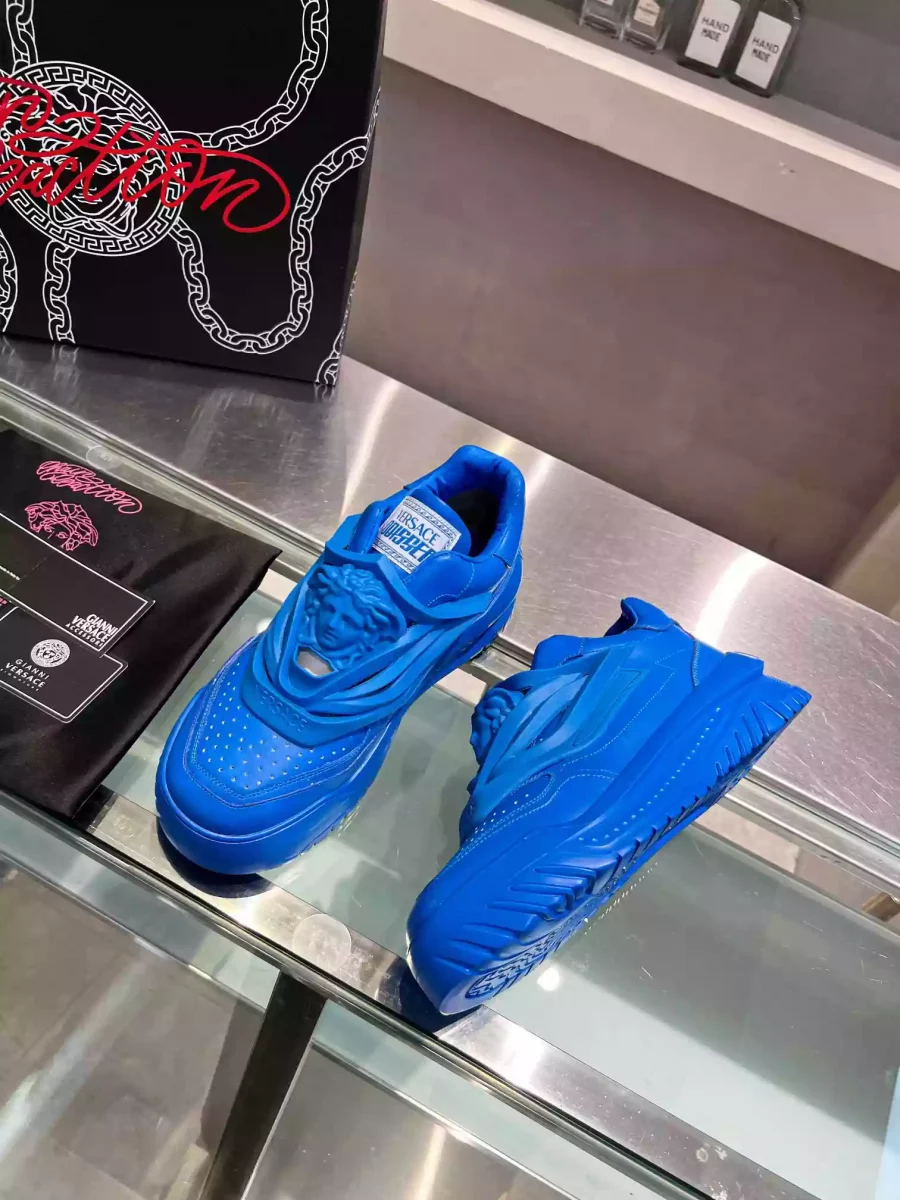 VERSACE WOMEN’S ODISSEA SNEAKERS IN BLUE LEATHER – VSS015