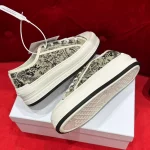 WALK’N’DIOR PLATFORM SNEAKER – DO0190