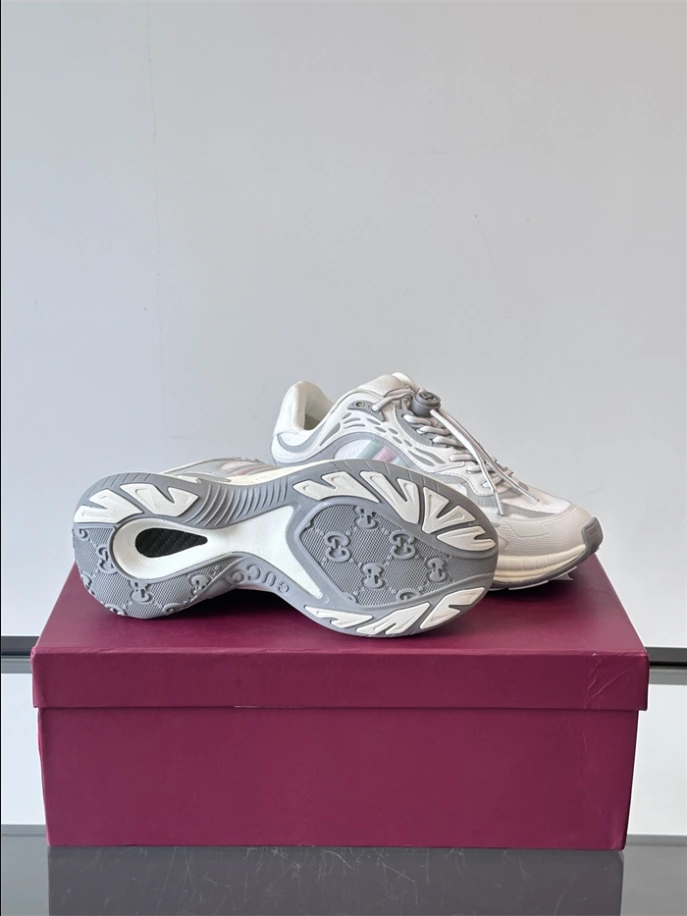 WOMEN’S GUCCI 2.0 SNEAKERS – GCC260