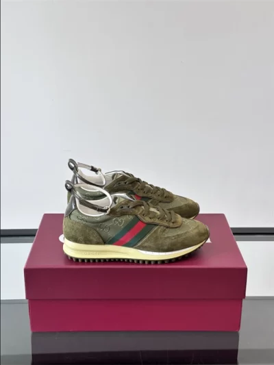 WOMENS-GUCCI-RE-MOTION-SNEAKERS-GCC266-4-1.webp