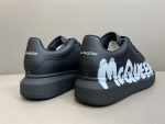 ALEXANDER MCQUEEN GRAFFITI OVERSIZED SNEAKER IN BLACK – ALD021