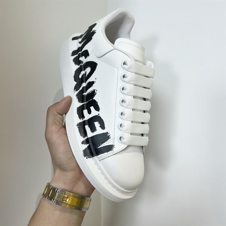 ALEXANDER MCQUEEN GRAFFITI OVERSIZED SNEAKER IN WHITE – ALD020