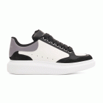 ALEXANDER MCQUEEN OVERSIZED SNEAKER IN BLACK/WHITE – ALD039