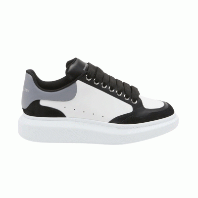 ALEXANDER MCQUEEN OVERSIZED SNEAKER IN BLACK/WHITE/GREY – ALD036