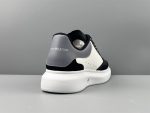 ALEXANDER MCQUEEN OVERSIZED SNEAKER IN BLACK/WHITE/GREY – ALD036