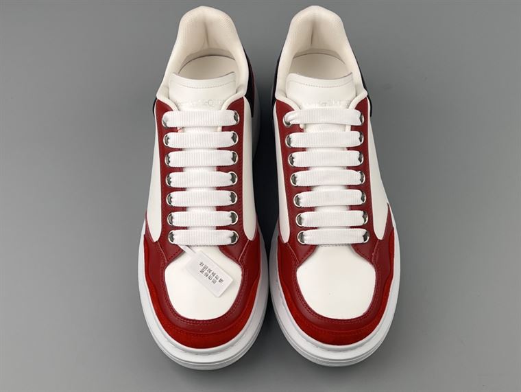 ALEXANDER MCQUEEN OVERSIZED SNEAKER IN BLACK/WHITE/RED – ALD037