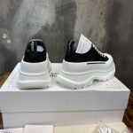 ALEXANDER MCQUEEN TREAD SLICK LOW TOP SNEAKER – ALD010