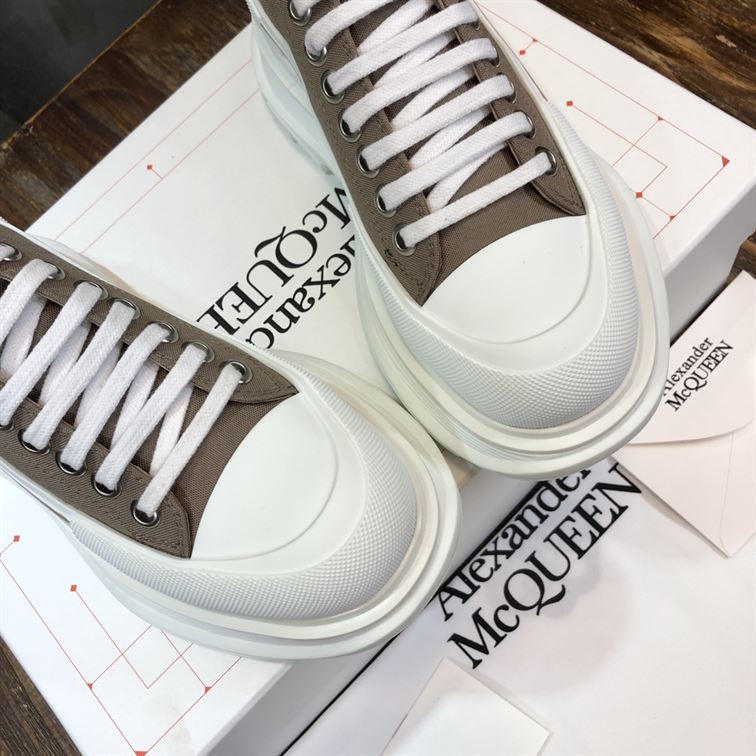 ALEXANDER MCQUEEN TREAD SLICK LOW-TOP SNEAKERS – ALD027