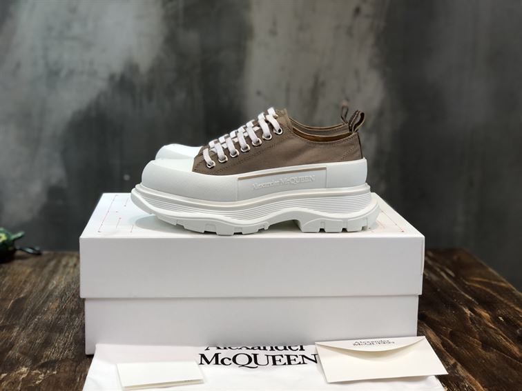 ALEXANDER MCQUEEN TREAD SLICK LOW-TOP SNEAKERS – ALD027