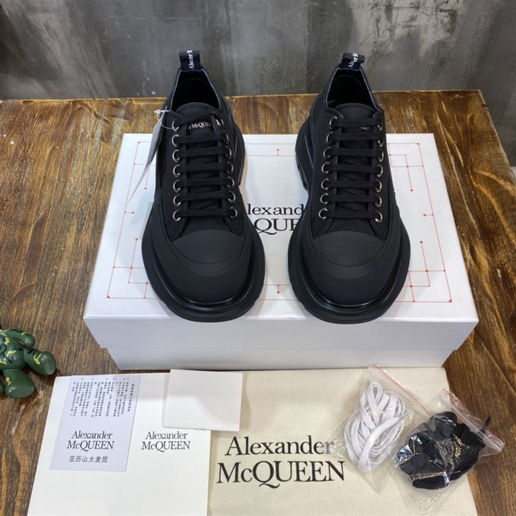 ALEXANDER MCQUEEN TREAD SLICK LOW-TOP SNEAKERS – ALD031