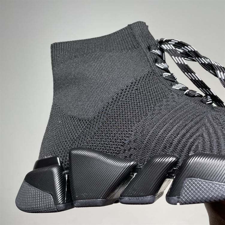 BALENCIAGA MEN’S SPEED 2.0 LACE-UP RECYCLED KNIT SNEAKER IN BLACK – BLA031