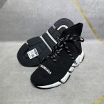 BALENCIAGA MEN’S SPEED 2.0 LACE-UP RECYCLED KNIT SNEAKER IN BLACK/WHITE – BLA033