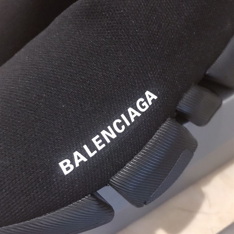 BALENCIAGA MEN’S SPEED 2.0 SNEAKER IN BLACK – BLA024