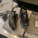BALENCIAGA MEN’S TRIPLE S SNEAKER CLEAR SOLE IN BLACK – BLA014