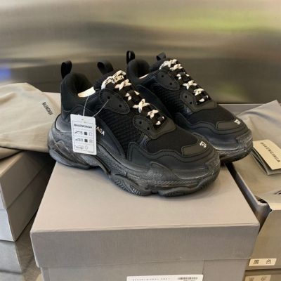 balenciaga-mens-triple-s-sneaker-clear-sole-in-black-bla014-yfmbq.jpg