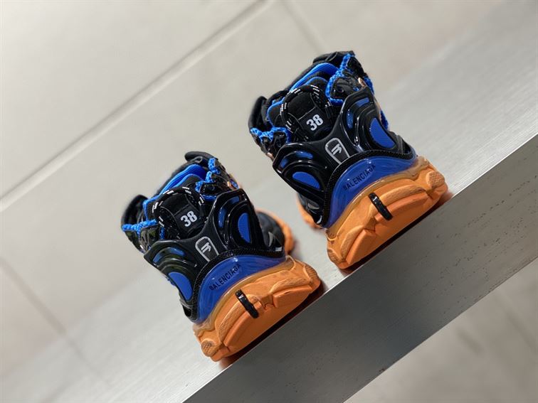 BALENCIAGA RUNNER SNEAKER IN BLUE – BLA054