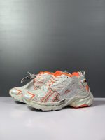 BALENCIAGA RUNNER SNEAKER IN FLUO ORANGE – BLA056
