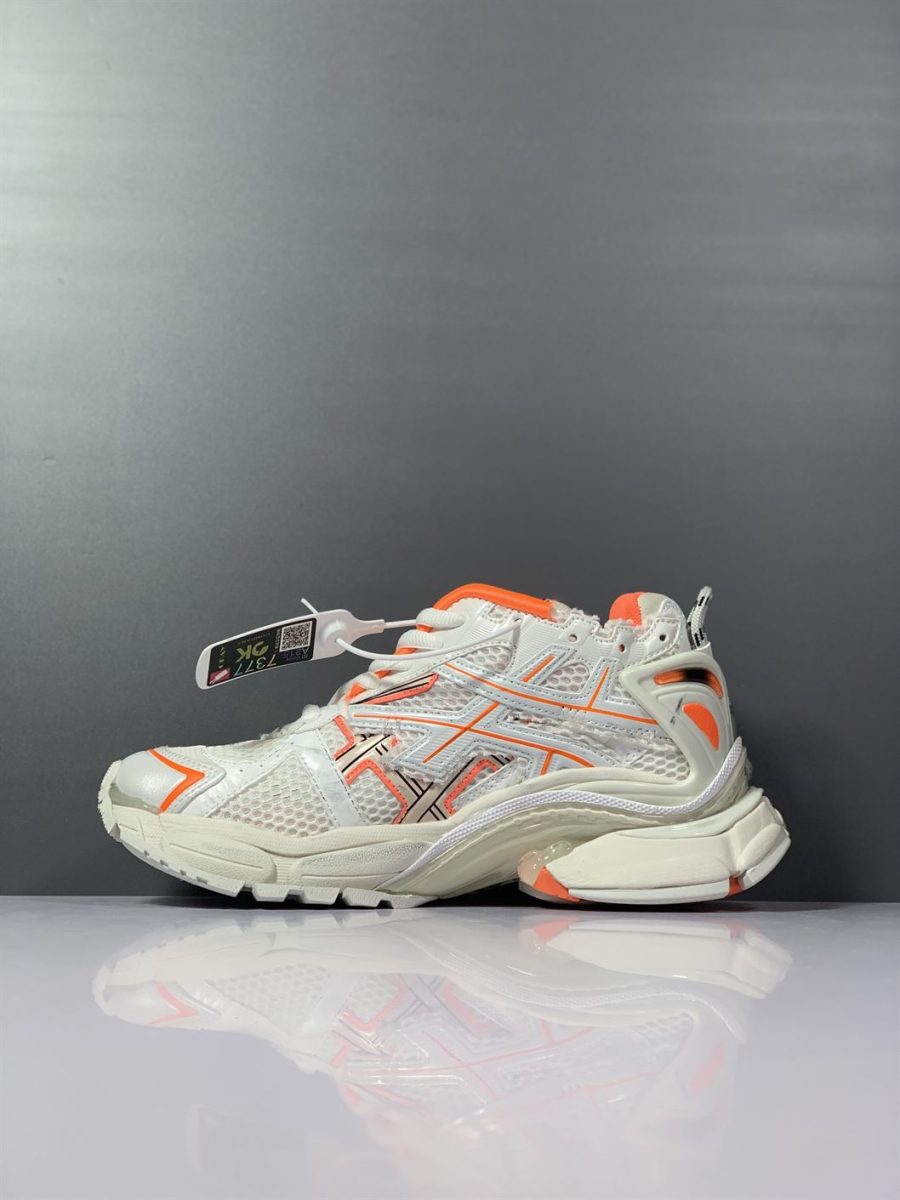 BALENCIAGA RUNNER SNEAKER IN FLUO ORANGE – BLA056